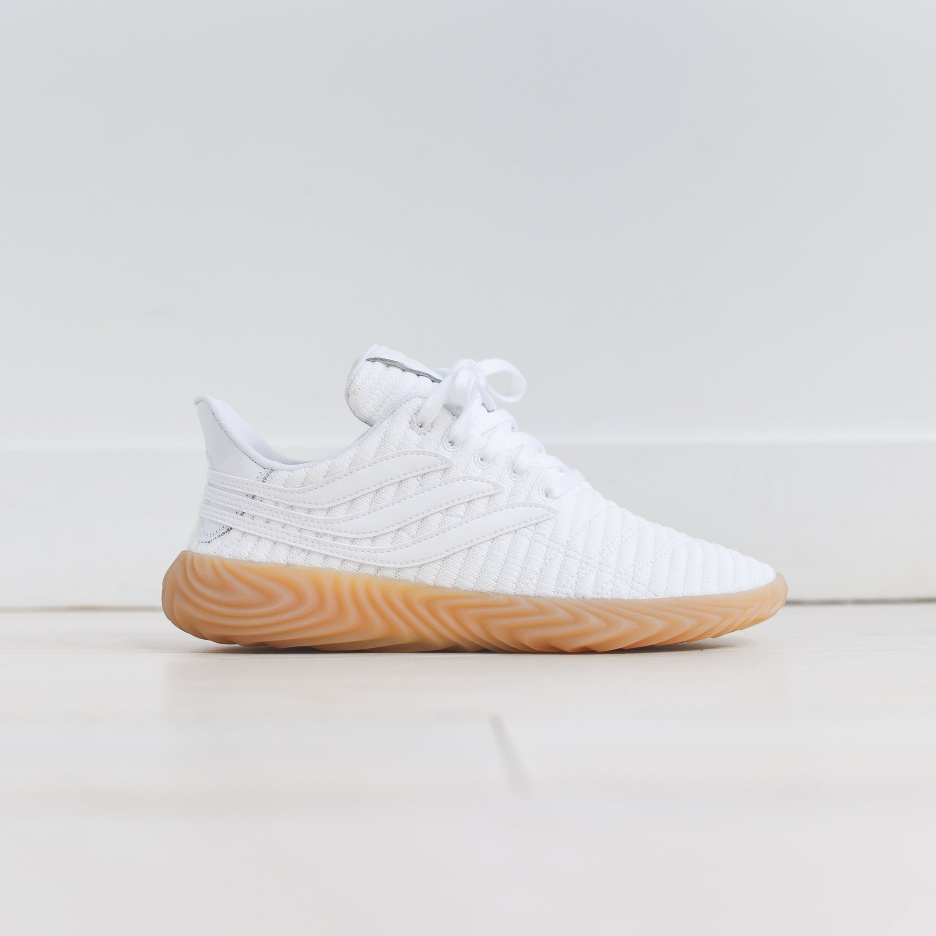 adidas Sobakov Modern - White / Gum