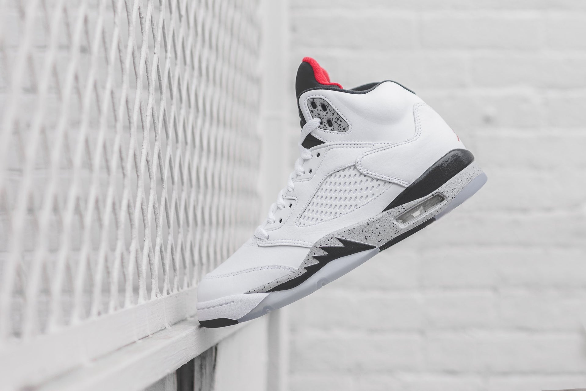 Nike Air Jordan 5 - White Cement