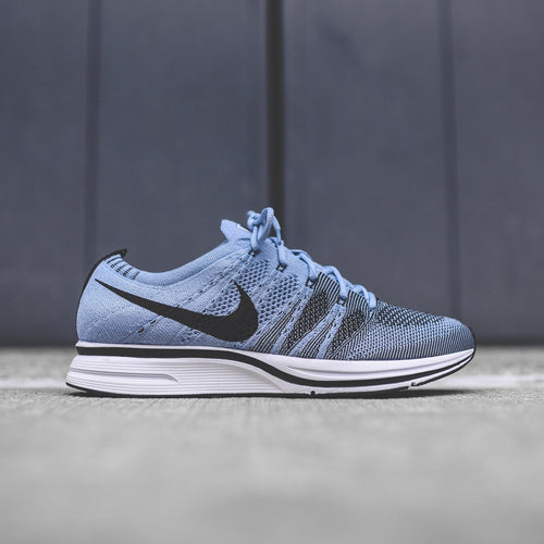 news/nikelab-flyknit-trainer-cirrus-blue-white