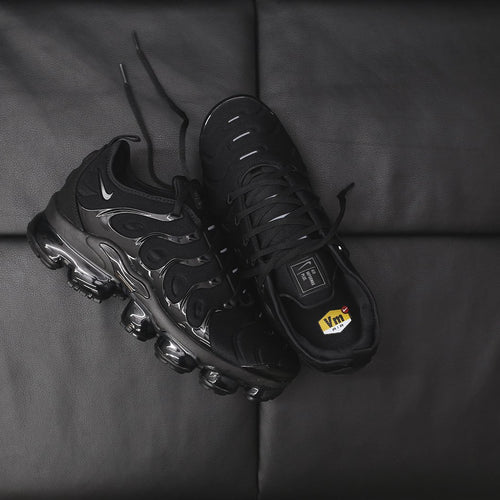 news/nike-air-vapormax-plus-triple-black