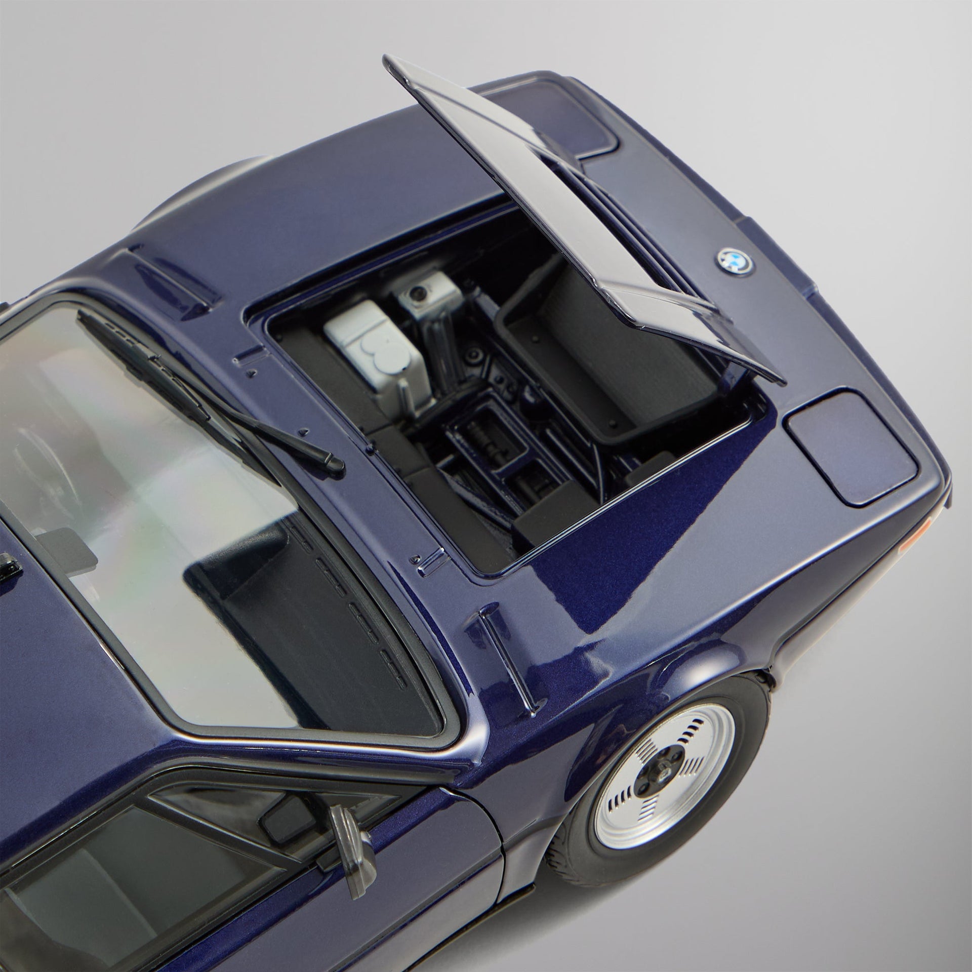 Kith for BMW M1 1:18 Diecast Replica - Techno Violet