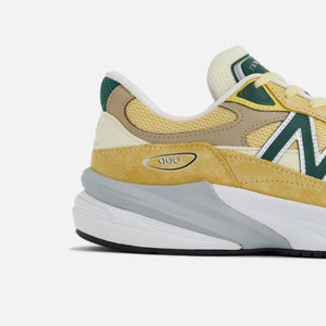 New Balance 990v6 - Yellow