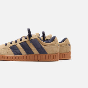 adidas LWST - Linen Khaki / Shadow Navy / Gum 2