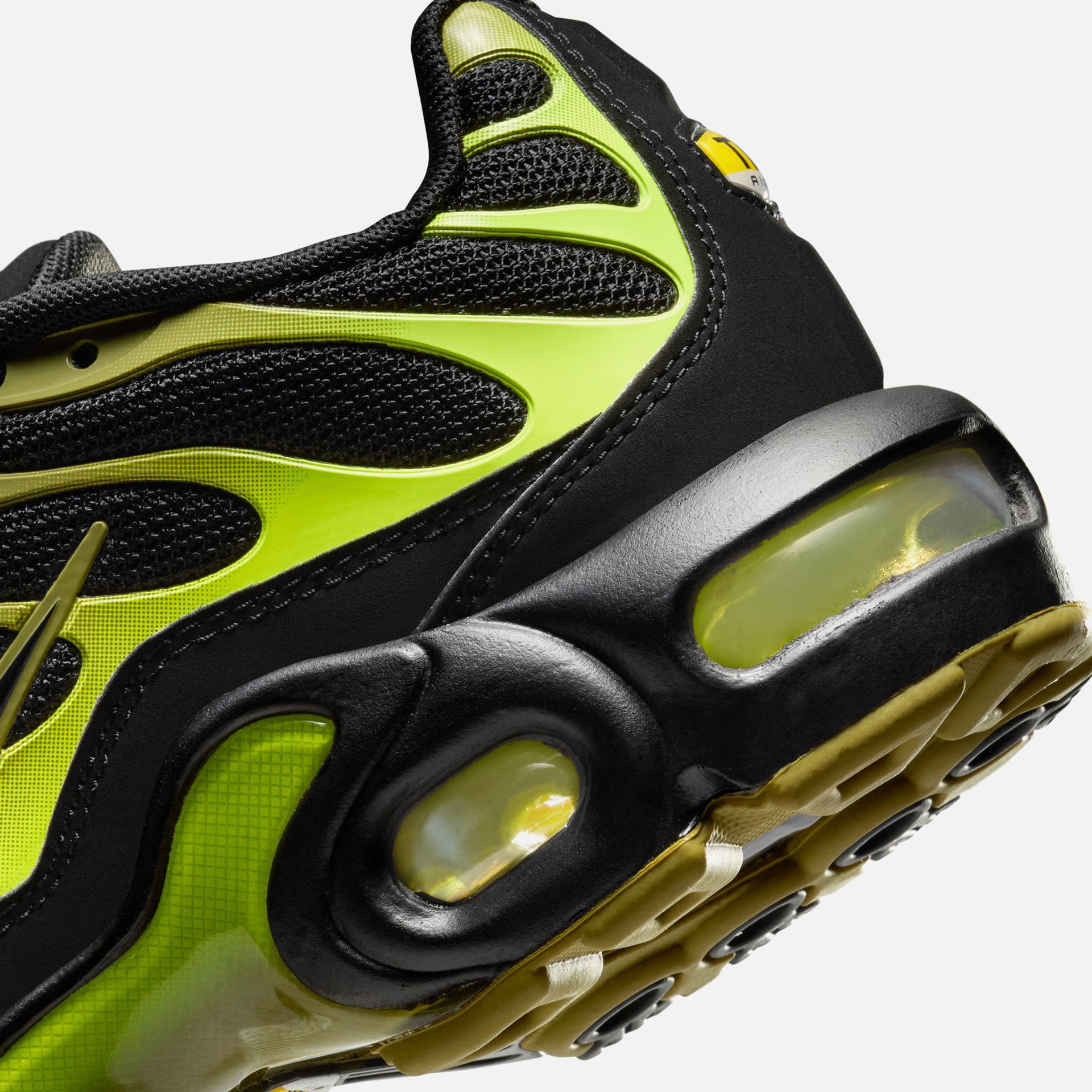 Nike GS Air Max Plus  - Black / Cyber / Pacific Moss