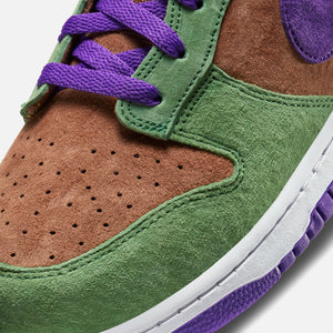 Nike Dunk Low SP - Veneer / Deep Purple / Autumn Green