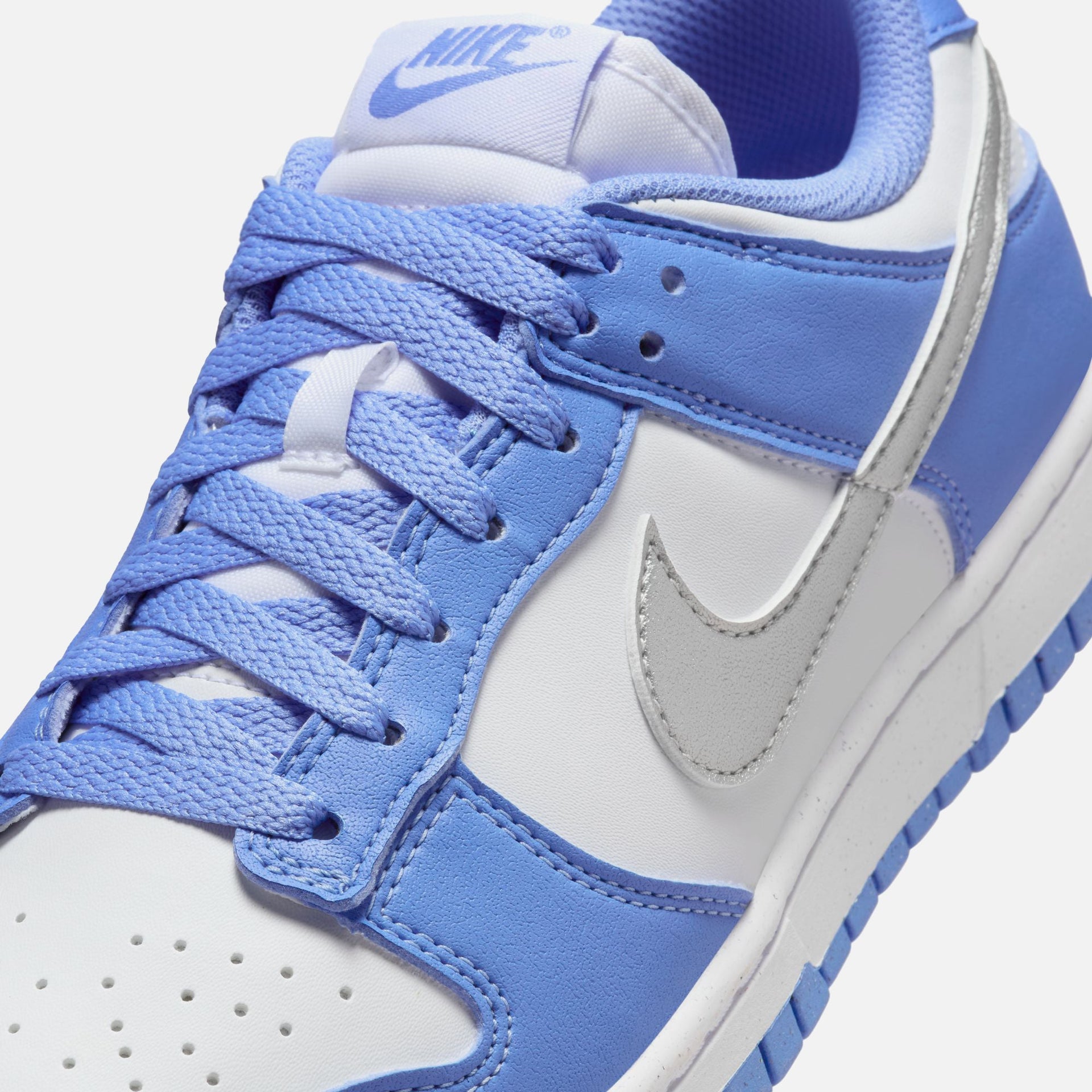 Nike WMNS Dunk Low PRM - Royal Pulse / White / Metallic Silver