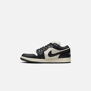 Nike WMNS Air Jordan 1 Low SE - Sail / Black / Sail