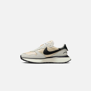 Nike WMNS Phoenix Waffle - Summit White / Black / Sanddrift