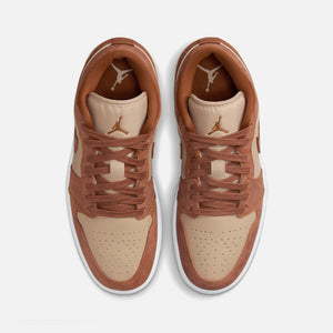 Jordan WMNS Air Jordan 1 Low Se - Legend Md Brown / Legend Co