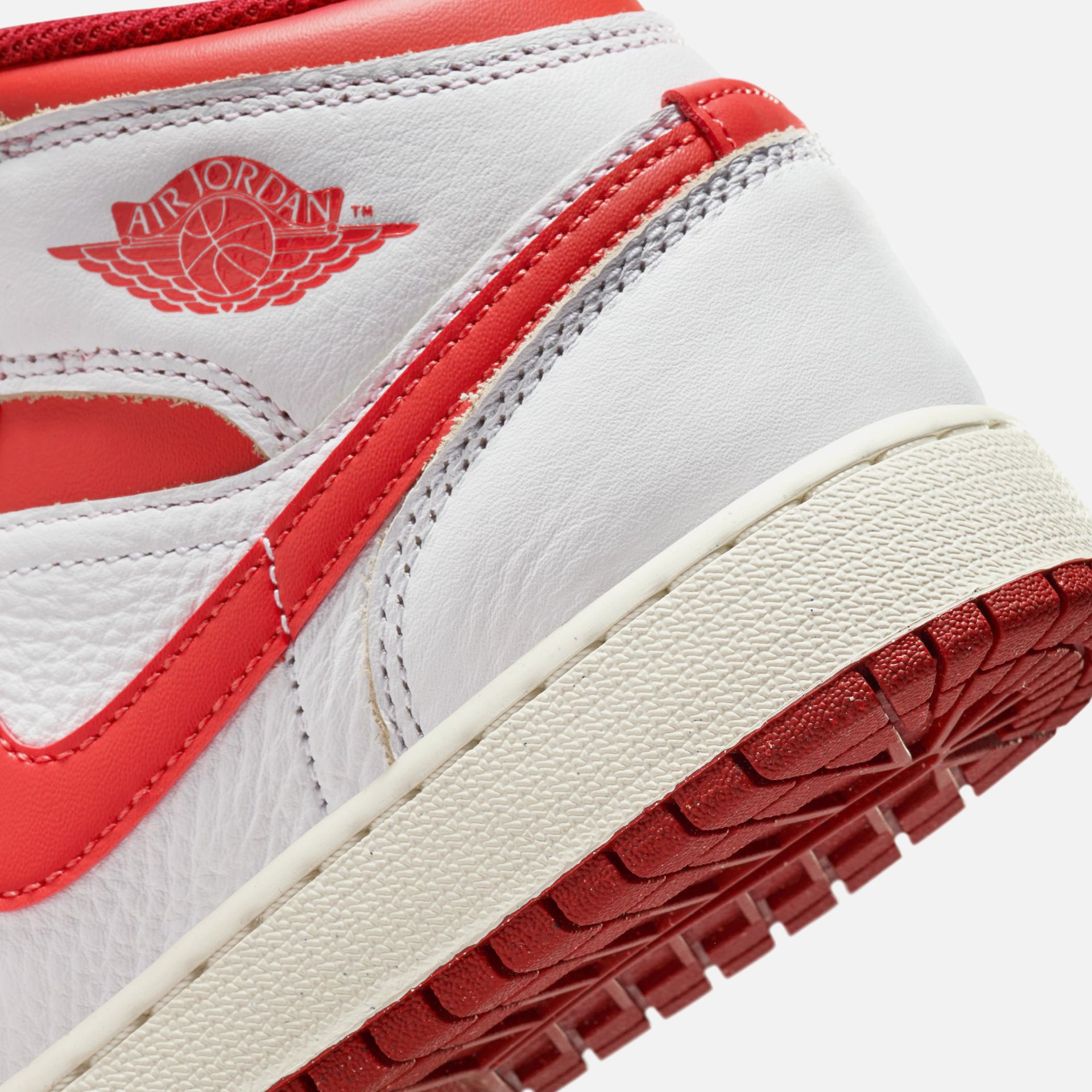 Jordan Grade School Air Jordan 1 Mid SE - White / Lobster / Dune Red / Sail