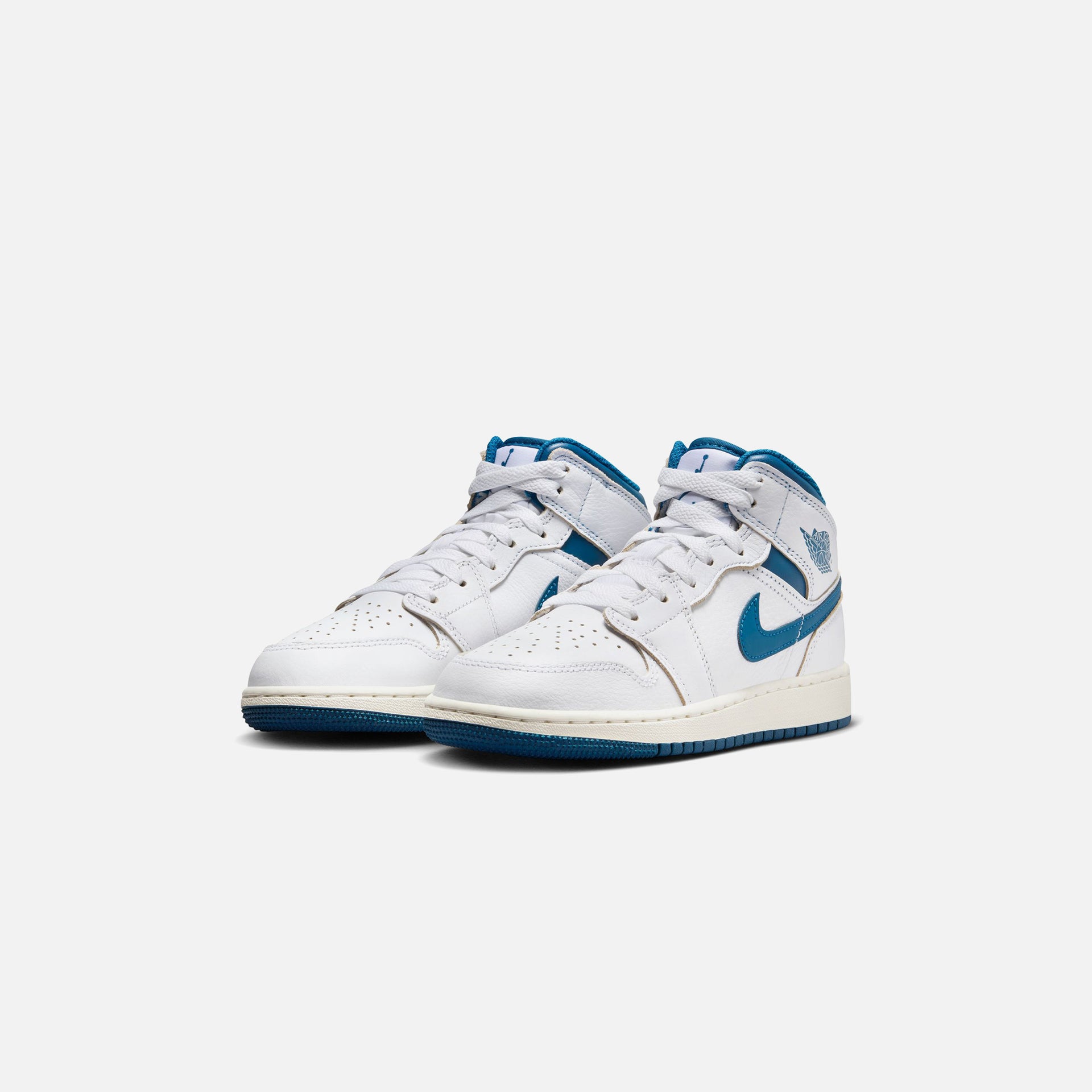 Jordan GS Air Jordan 1 Mid SE - White / Industrial Blue / Sail