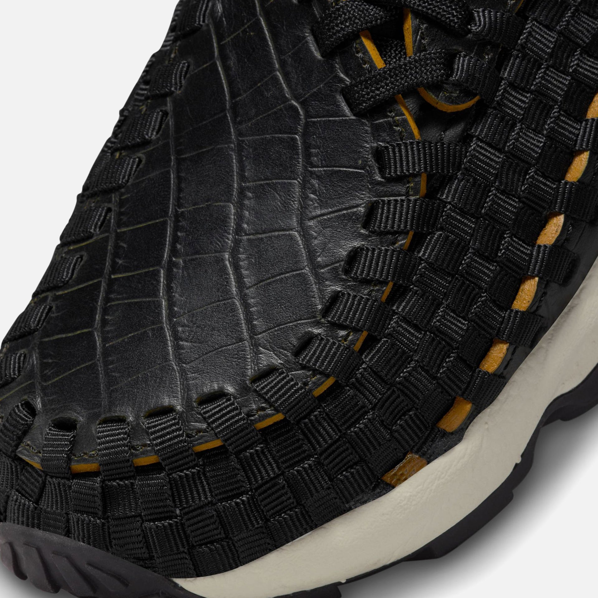 Nike WMNS Air Footscape Woven - Black / Pale Ivory / Desert Ochre