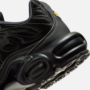 Nike WMNS Air Max Plus - Black / Anthracite / Sail