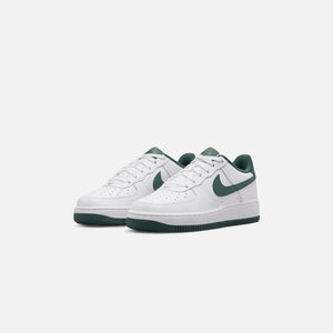 Nike GS Air Force 1 - White / Vintage Green / Oil Green