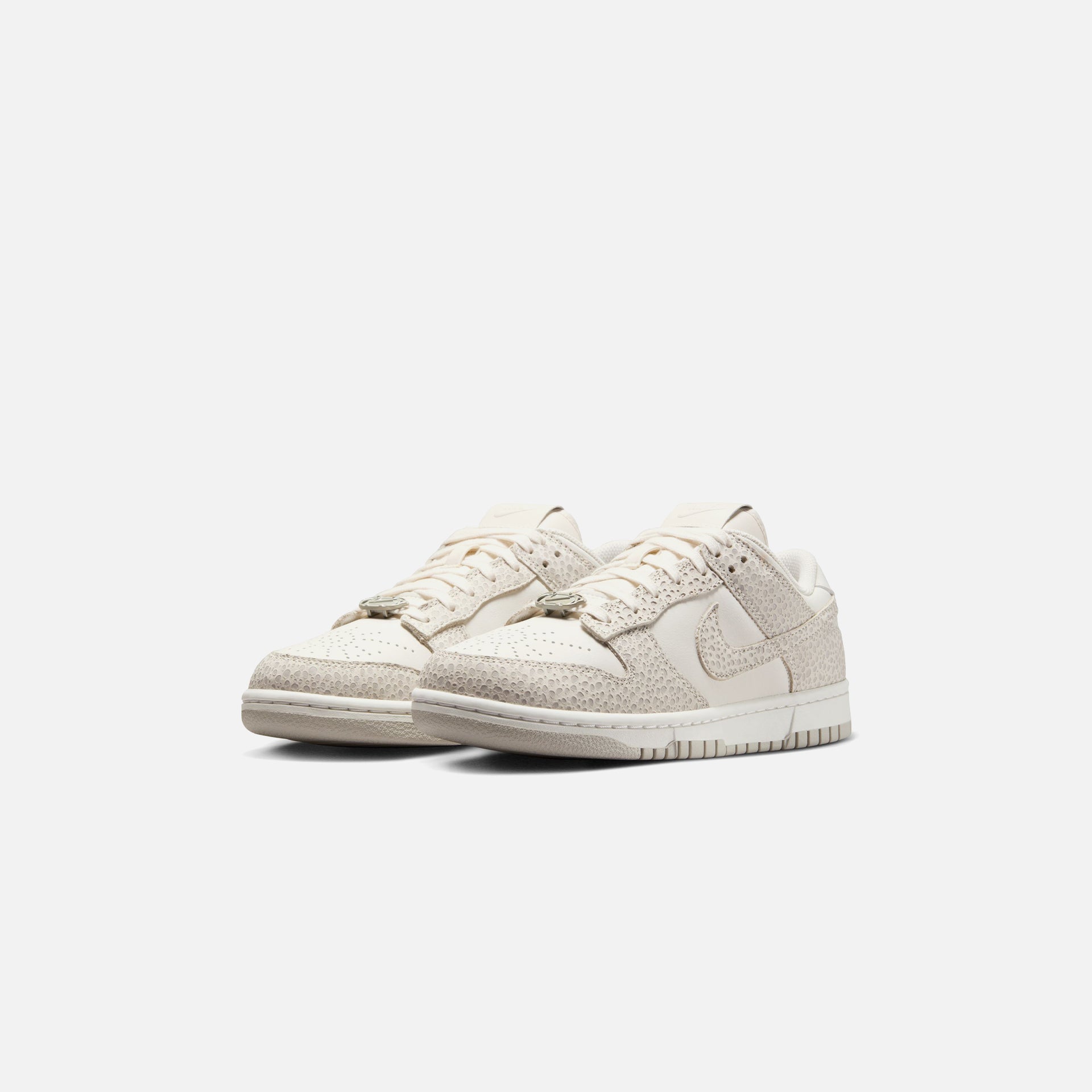 Nike WMNS Dunk Low PRM - Oly Phantom / Photon Dust / Light Smoke