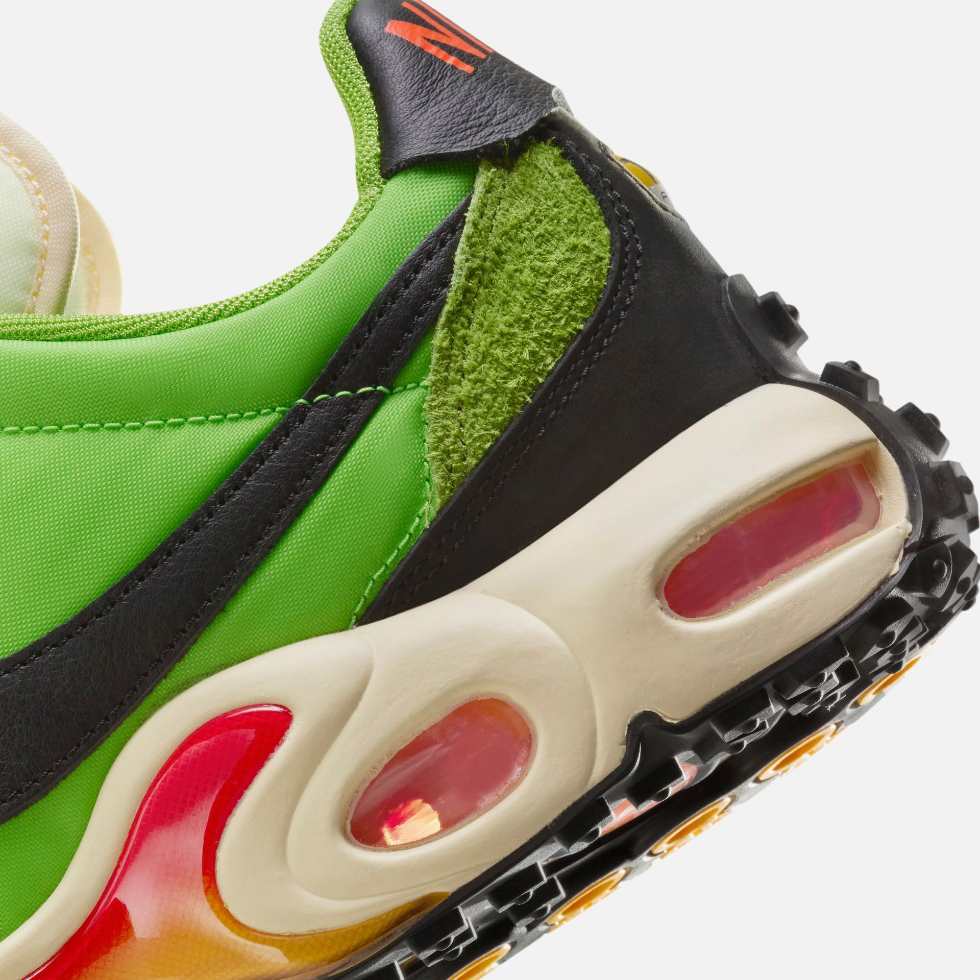 Nike Air Max Waffle SP - Action Green / Black / Orange