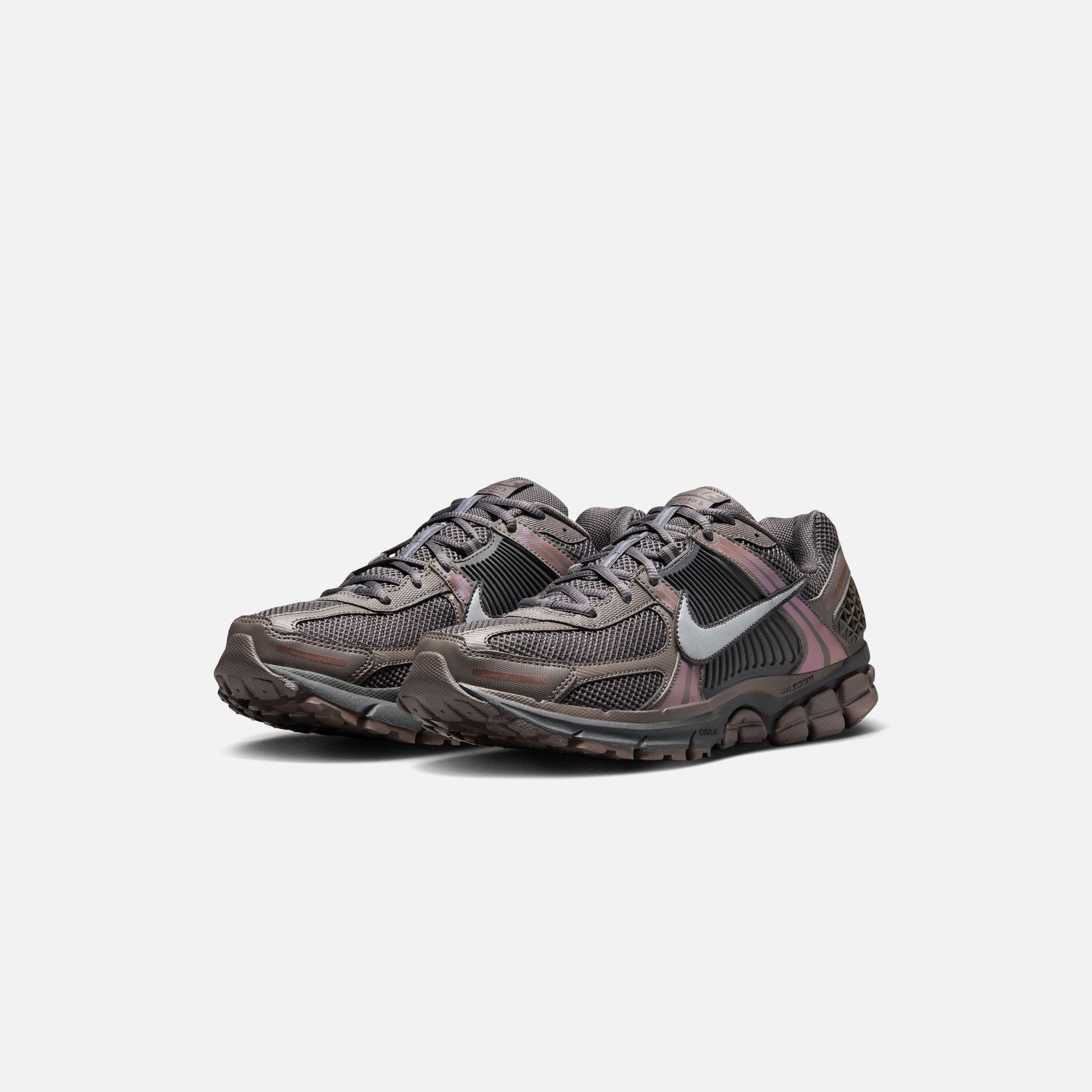 Nike Zoom Vomero 5 - Cave Stone / Metallic Silver