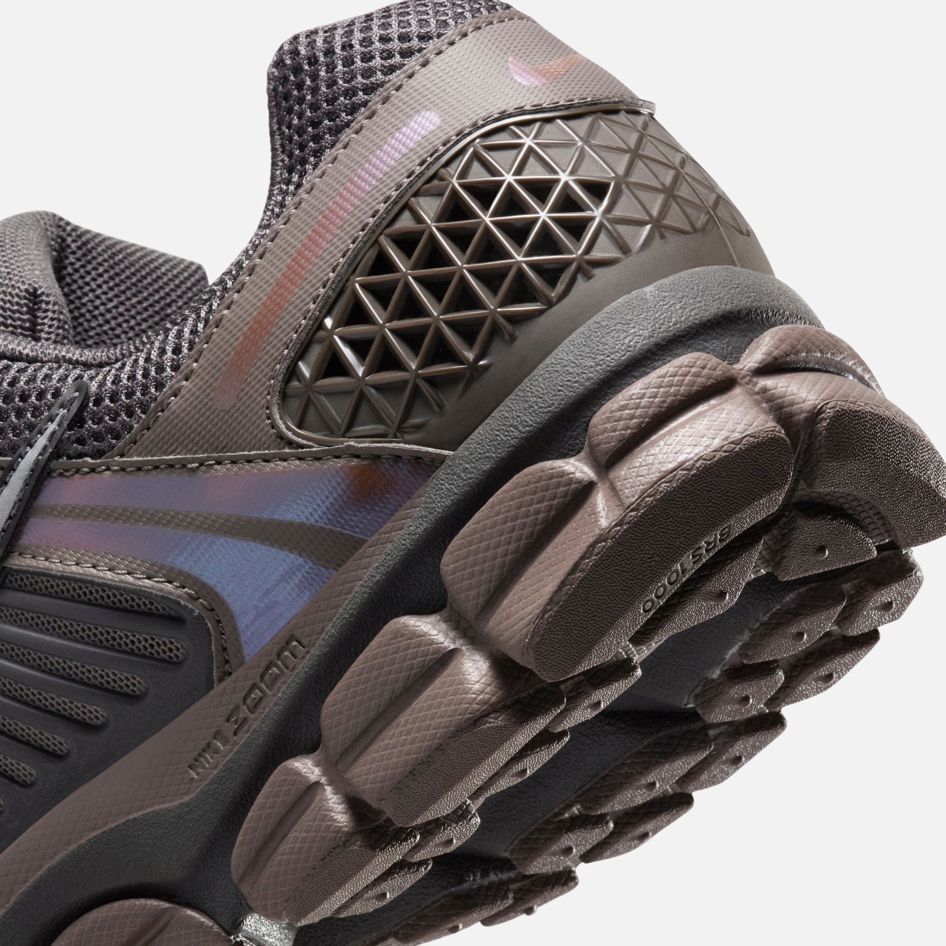 Nike Zoom Vomero 5 - Cave Stone / Metallic Silver