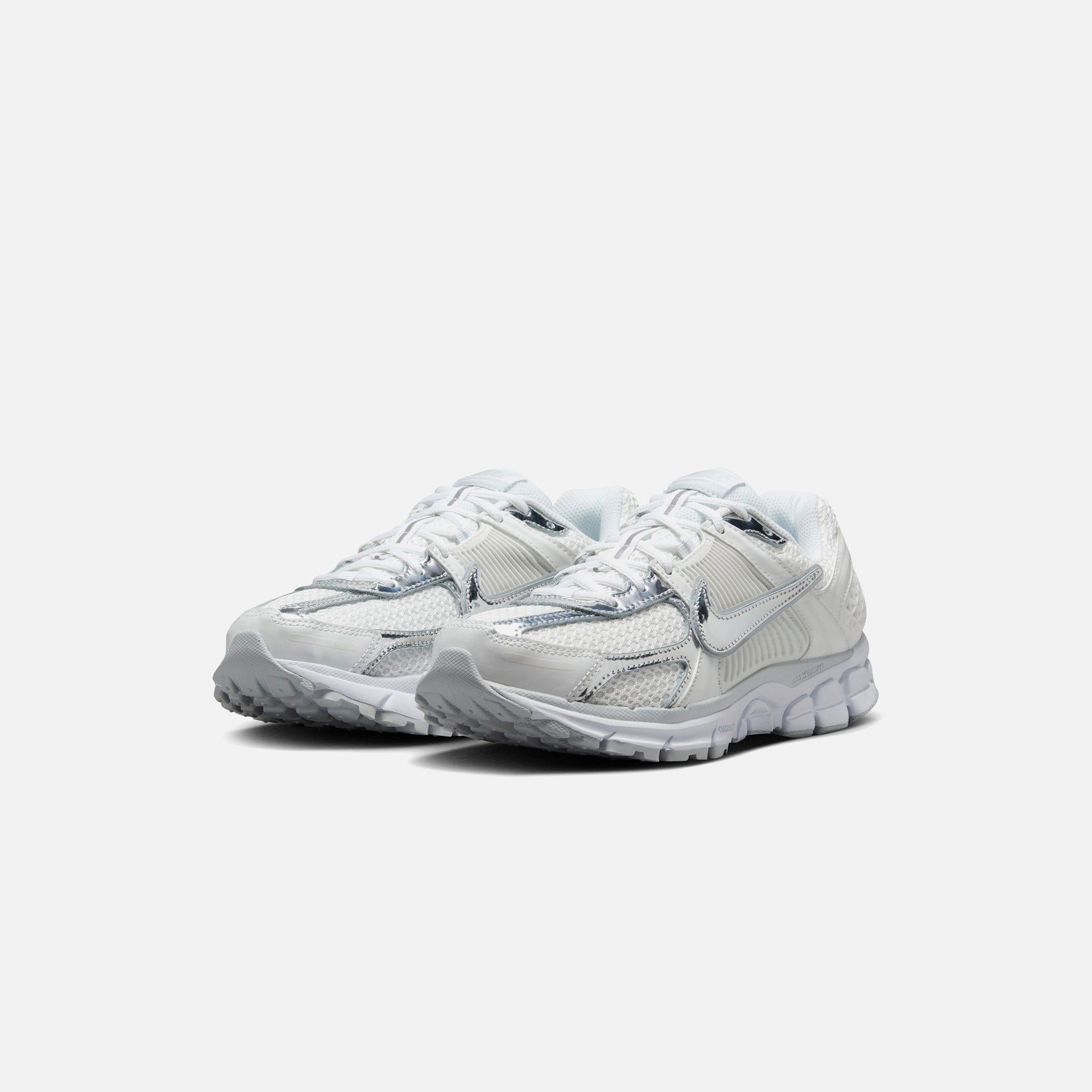 Nike WMNS Zoom Vomero 5 - Metallic White / Metallic Silver / Summit White