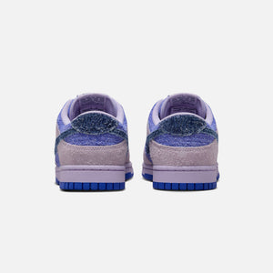 Nike Dunk Low SE - Hydrangeas / Deep Royal Blue