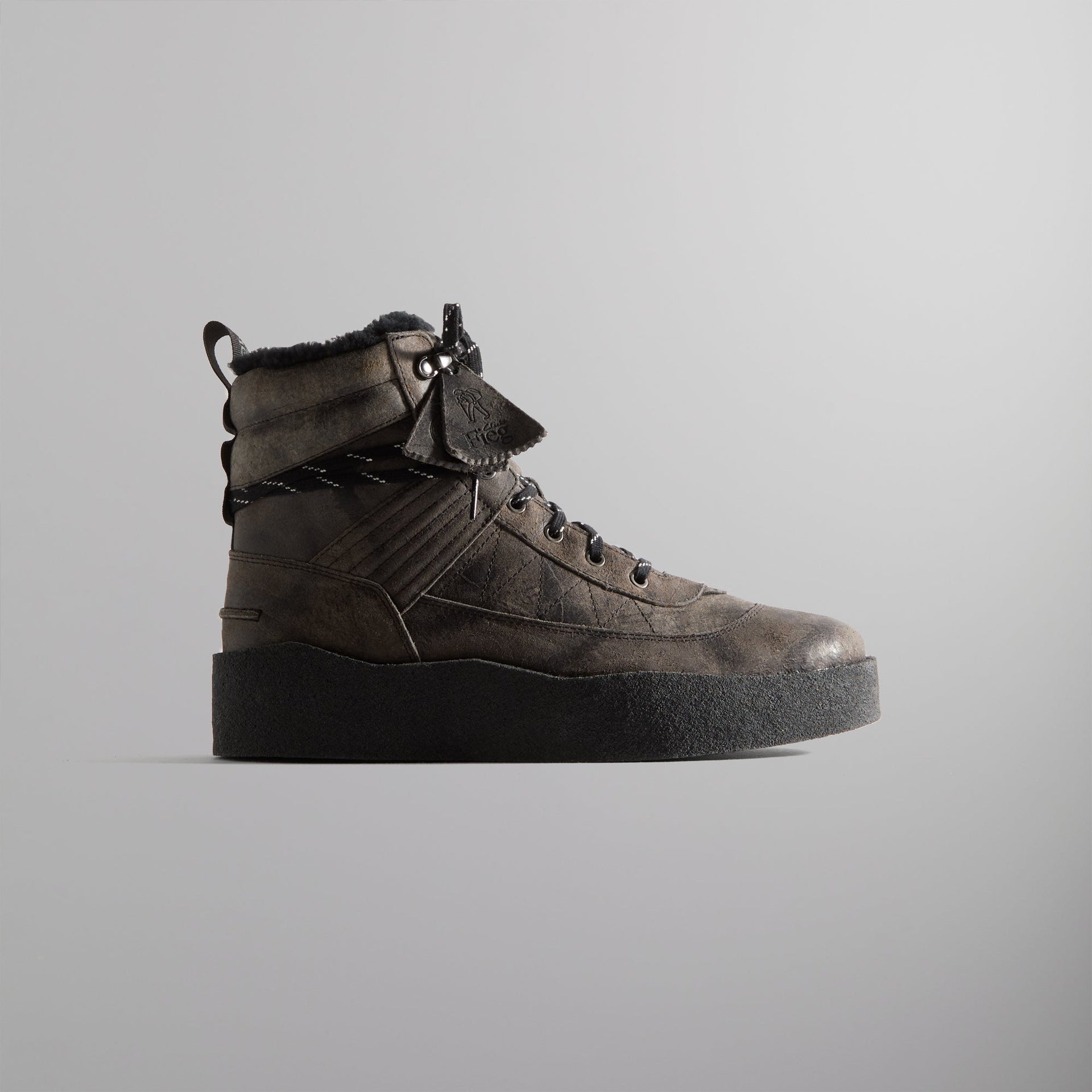 8th St by Ronnie Fieg for Clarks Originals Rushden Boot - Smoke Grey