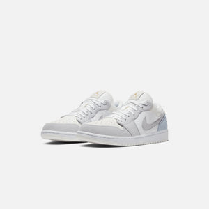 Jordan Air Jordan 1 Low - White / Sky Grey / Football Grey