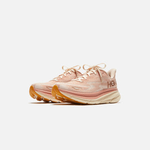 HOKA WMNS Clifton 9 - Sandstone / Cream