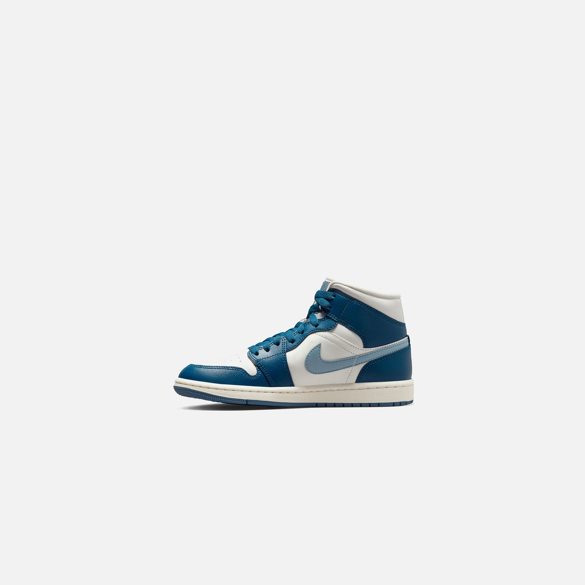 Jordan WMNS Air Jordan 1 Mid - Sky J French Blue / Ozone Blue / Sail