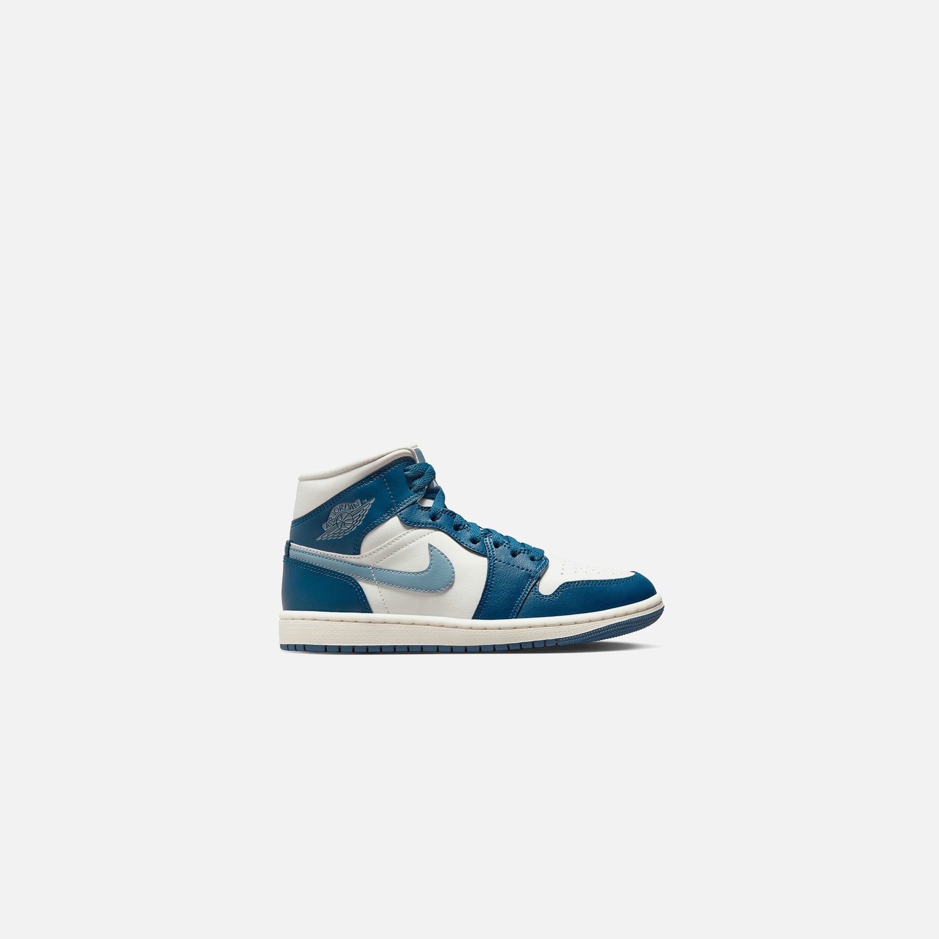 Jordan WMNS Air Jordan 1 Mid - Sky J French Blue / Ozone Blue / Sail