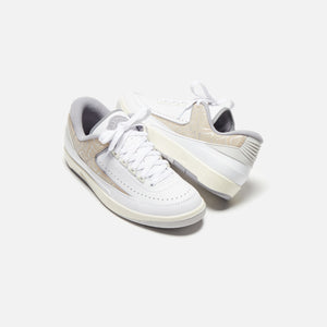 Jordan Air Jordan 2 Retro Low - White / Cement Grey / Sanddrift / Neutral Grey / Sail