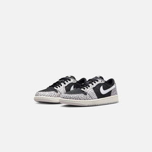 Jordan WMNS Air Jordan 1 Retro Low OG - Black / Muslin / Tech Grey