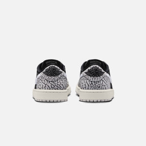 Jordan WMNS Air Jordan 1 Retro Low OG - Black / Muslin / Tech Grey