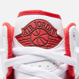 Jordan Air Jordan 2 Retro - White / Fire Red / Fir / Sail