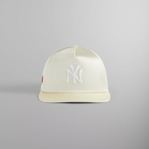 Kith & New Era for the New York Yankees Satin 9FORTY Snapback - Arete