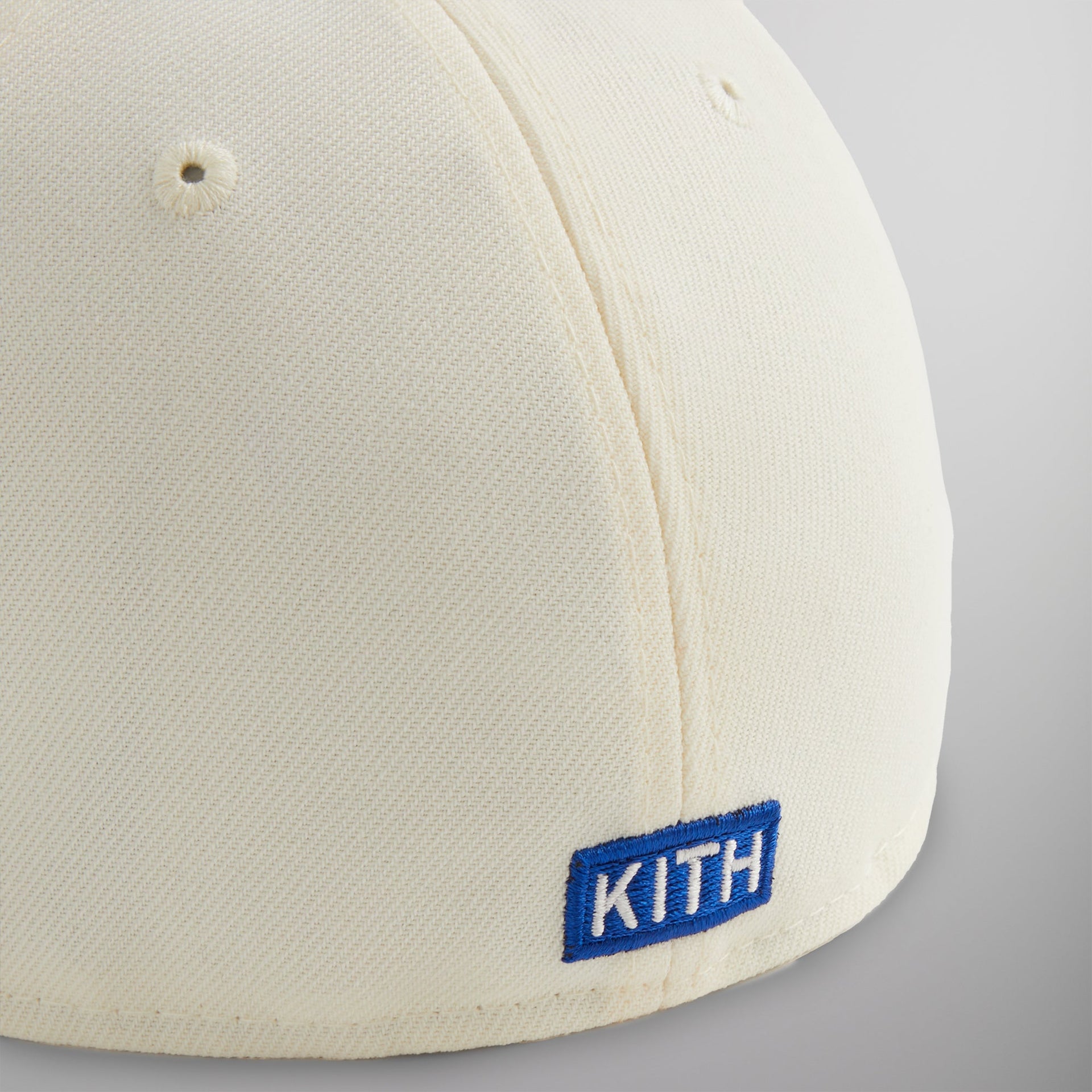 Kith & New Era for the New York Knicks Logo Low Profile 59FIFTY Fitted - Sandrift