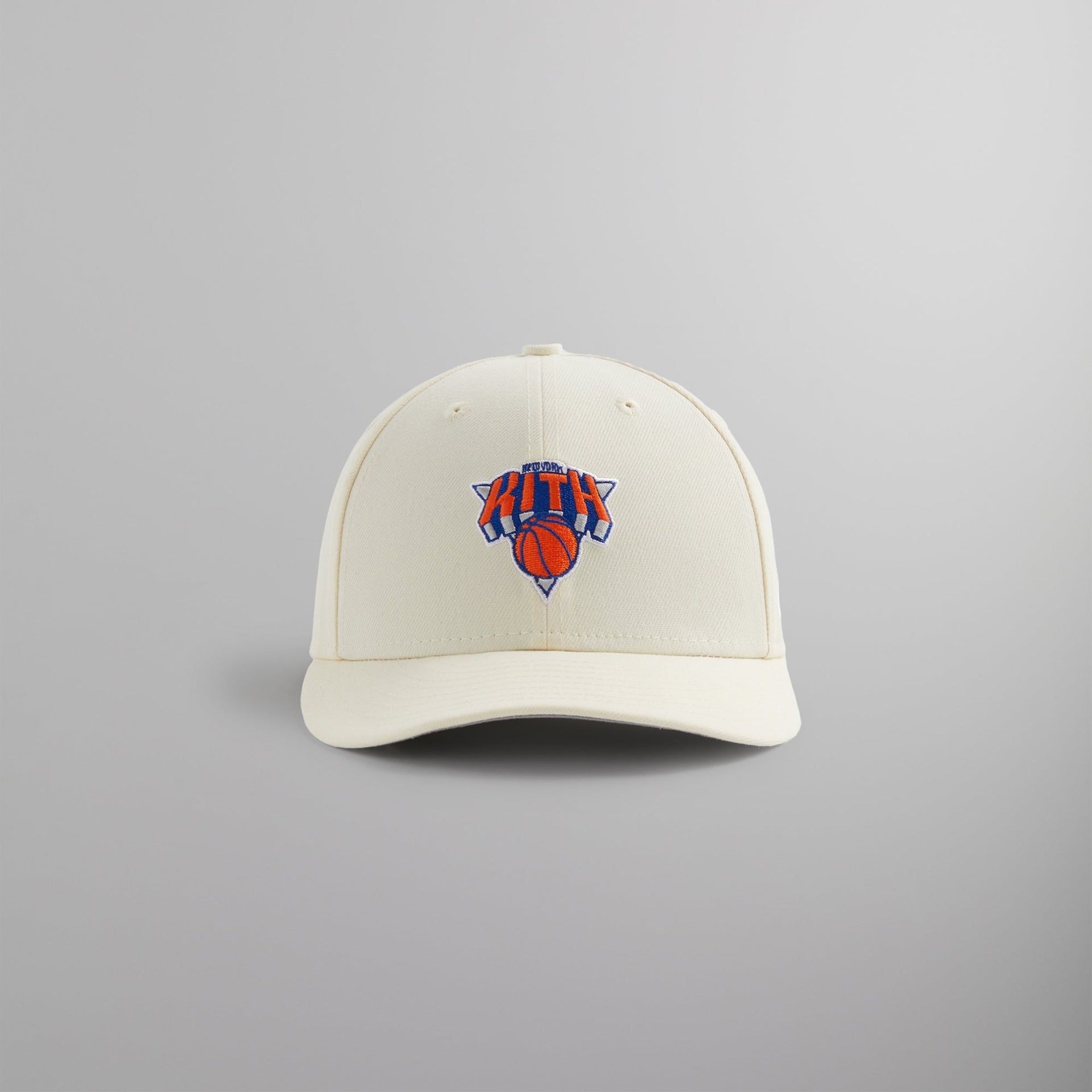 Kith & New Era for the New York Knicks Logo Low Profile 59FIFTY Fitted - Sandrift