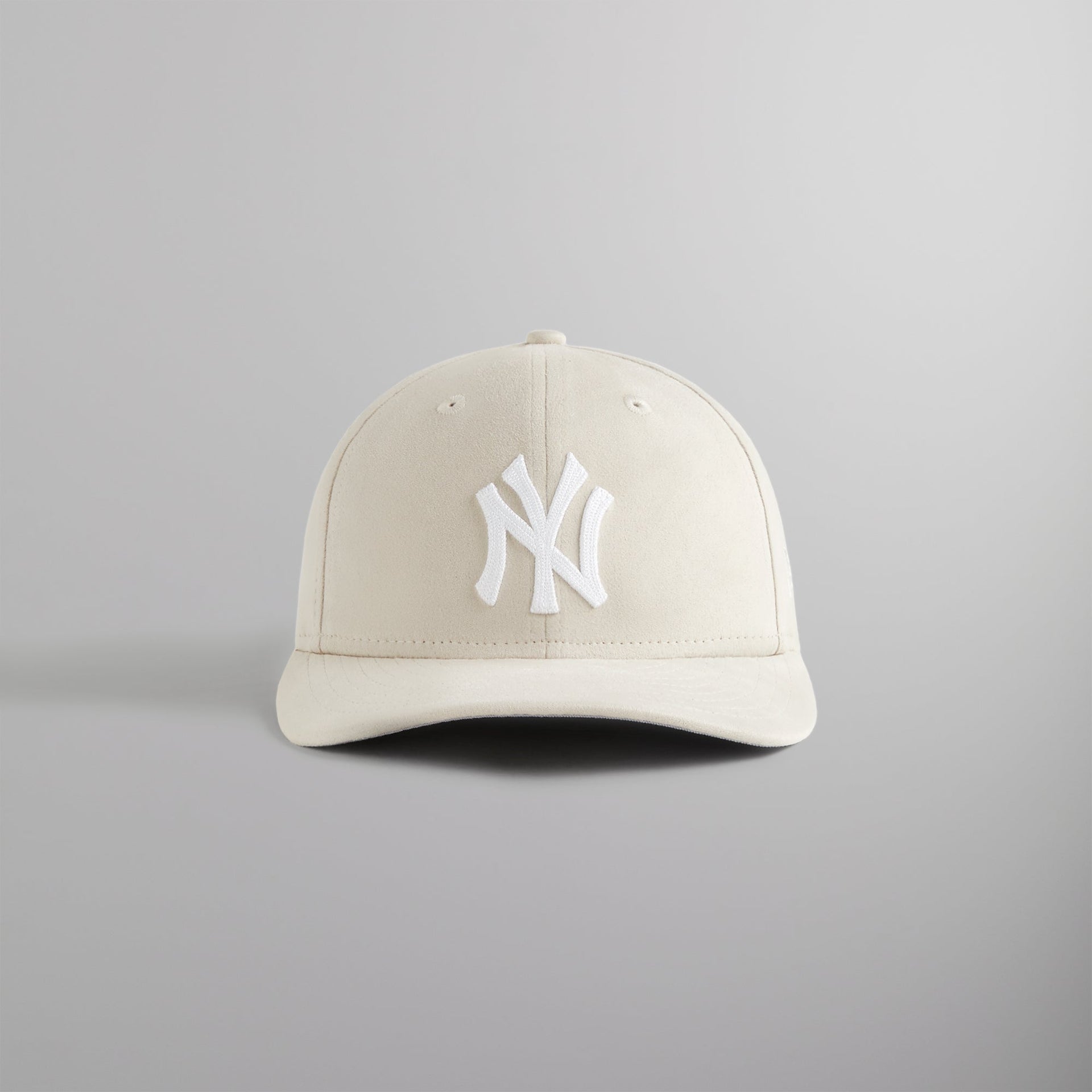 Kith & New Era for the New York Yankees Microsuede 59FIFTY Low Profile Fitted - Sandrift