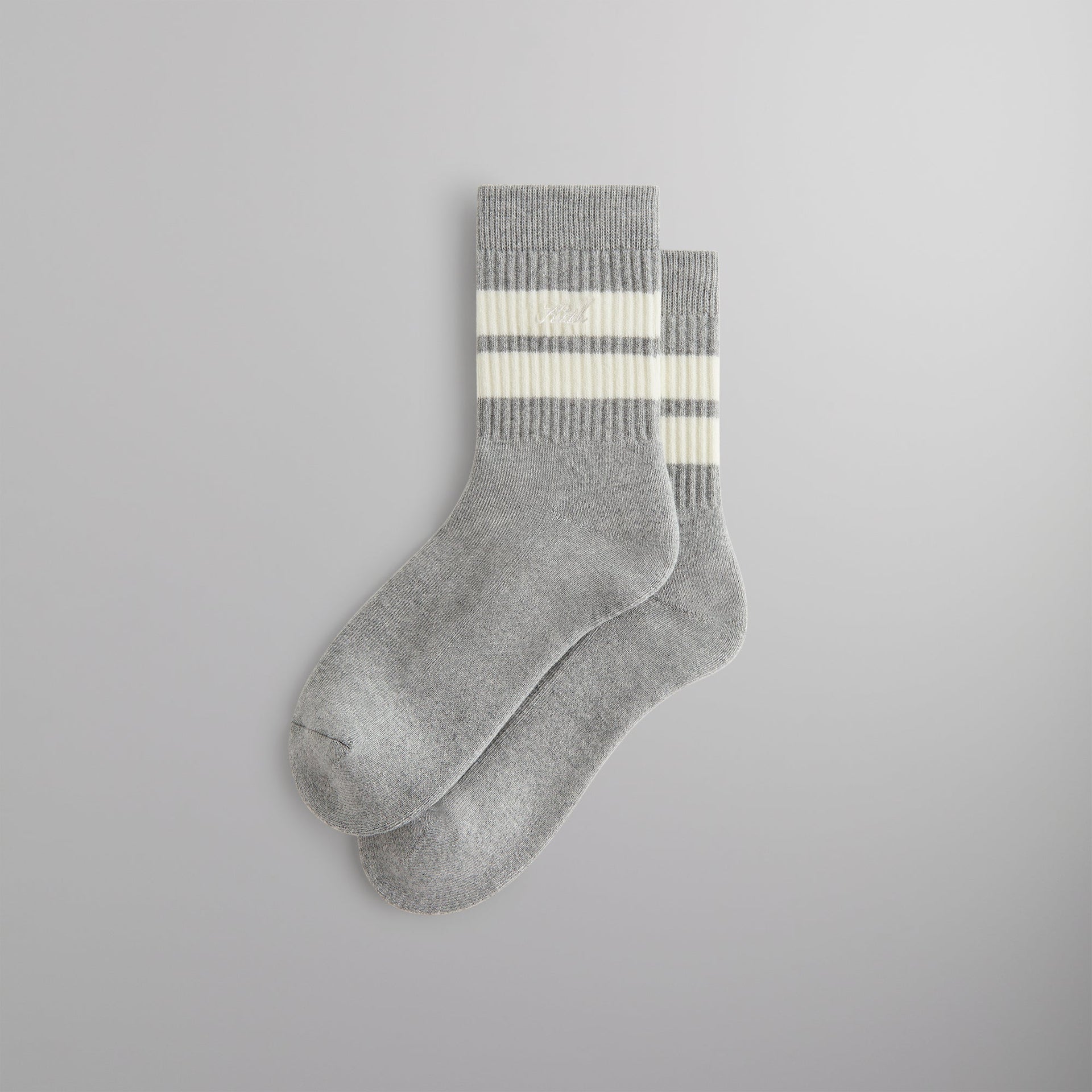 Kith Striped Mid Crew Socks With Script Embroidery - Heather Grey