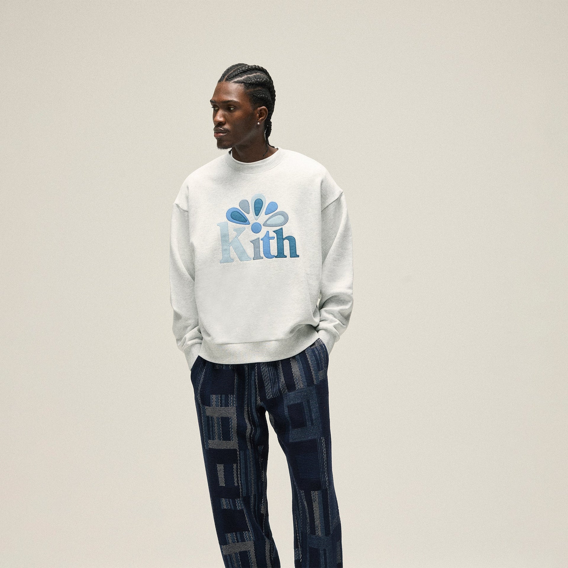 Kith Serif Applique Nelson Crewneck - Light Heather Grey