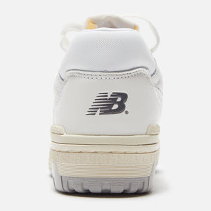 New Balance 550 - White / Timberwolf / Raincloud