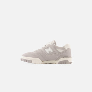 New Balance 550 - Suede / Grey