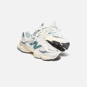 New Balance 9060 - Sea Salt / New Spruce