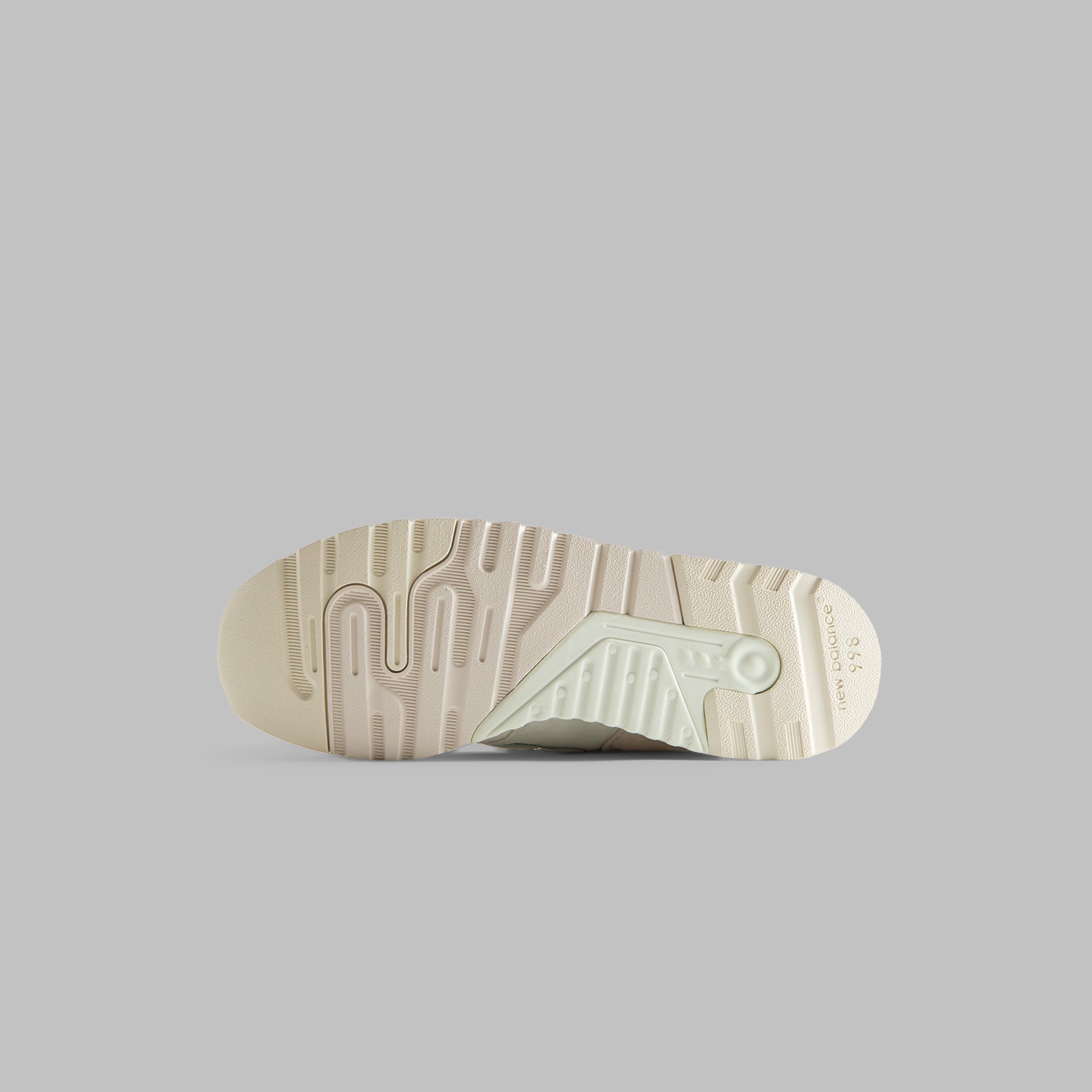 Ronnie Fieg & New Balance Made in USA 997.5 - White / Marshmallow / Angora