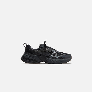 Nike WMNS V2K Run - Black / Dark Smoke Grey / Anthracite