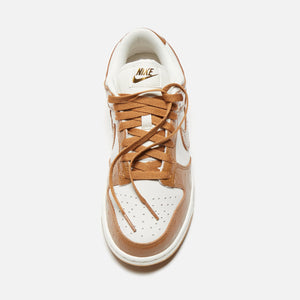 Nike WMNS Dunk Low LX - Phantom / Ale Brown / Sail / Metallic Gold