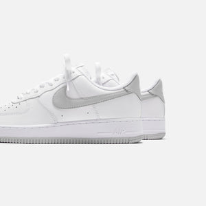 Nike Air Force 1 '07 Low - White / Light Smoke Grey / White