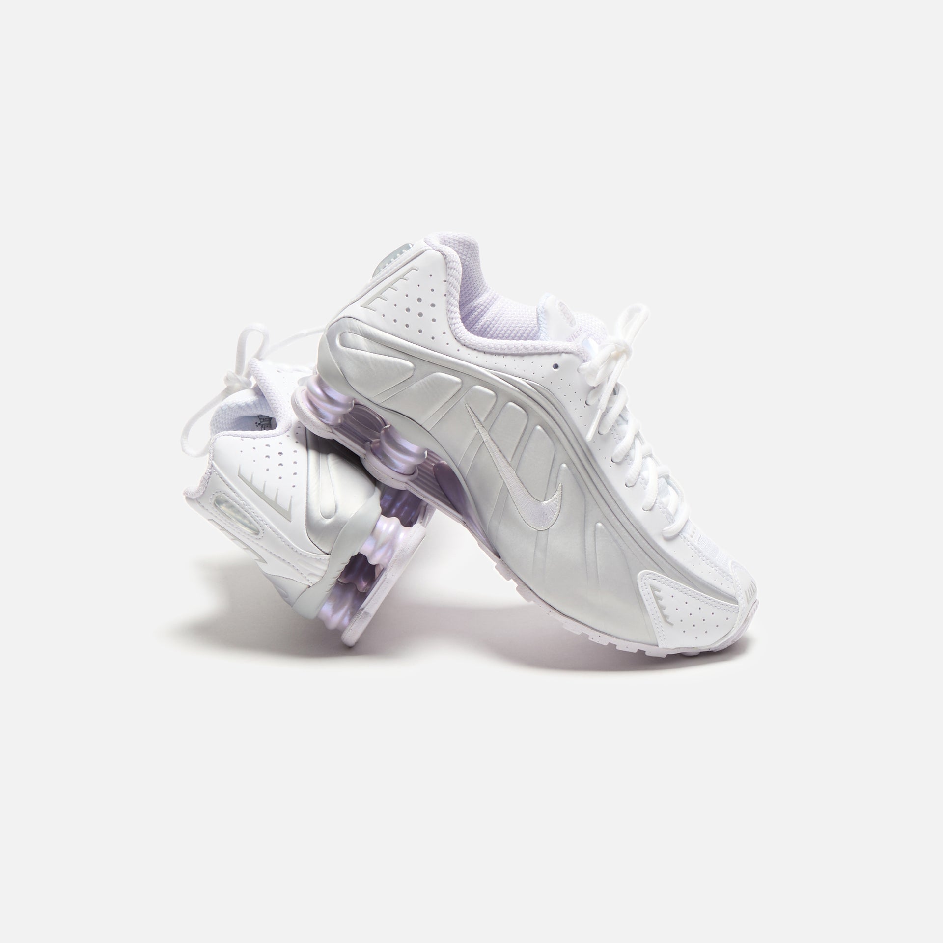 Nike WMNS Shox R4 - White / Metallic Platinum / Platinum Tint / Barely Grape