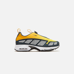 Nike WMNS Air Max SNDR - Canyon Gold / Light Smoke Grey / Speed Yellow / Deep Ocean