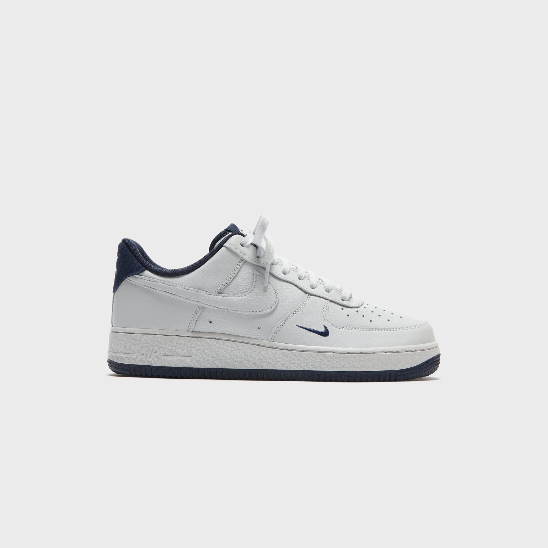 Nike Air Force 1 ’07 Lv8 Ess+ - Photon Dust / Obsidian / Photon Dust