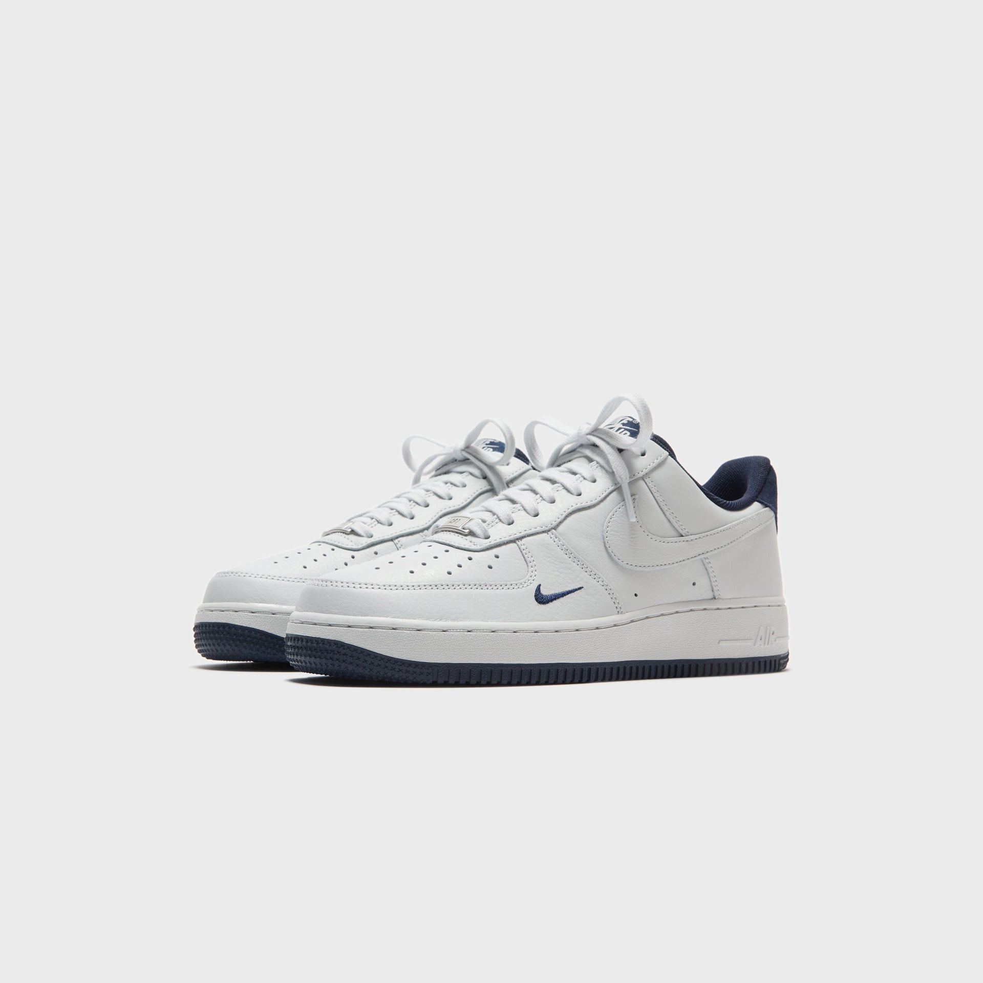 Nike Air Force 1 ’07 Lv8 Ess+ - Photon Dust / Obsidian / Photon Dust
